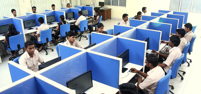 CIPET: Institute Of Plastics Technology Bhubaneswar Computer Lab photo 1